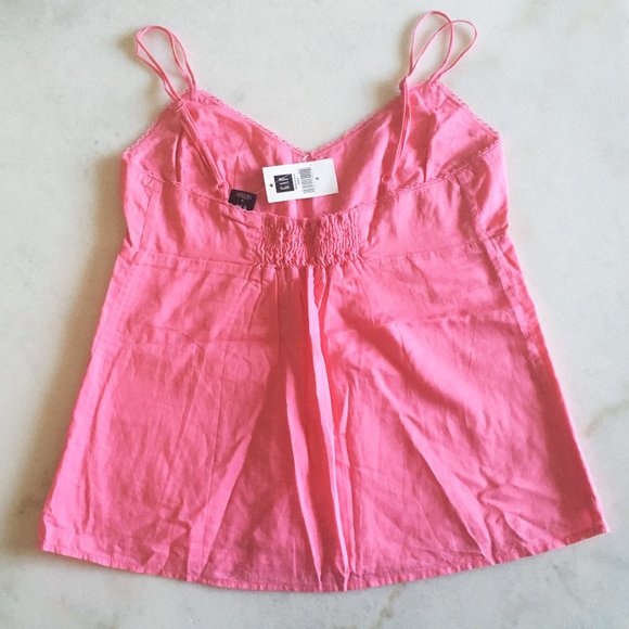 New! NWT Gap pink relaxed fit tank top, adjustable spaghetti straps,  0 / 2 / XS - Picture 2 of 7